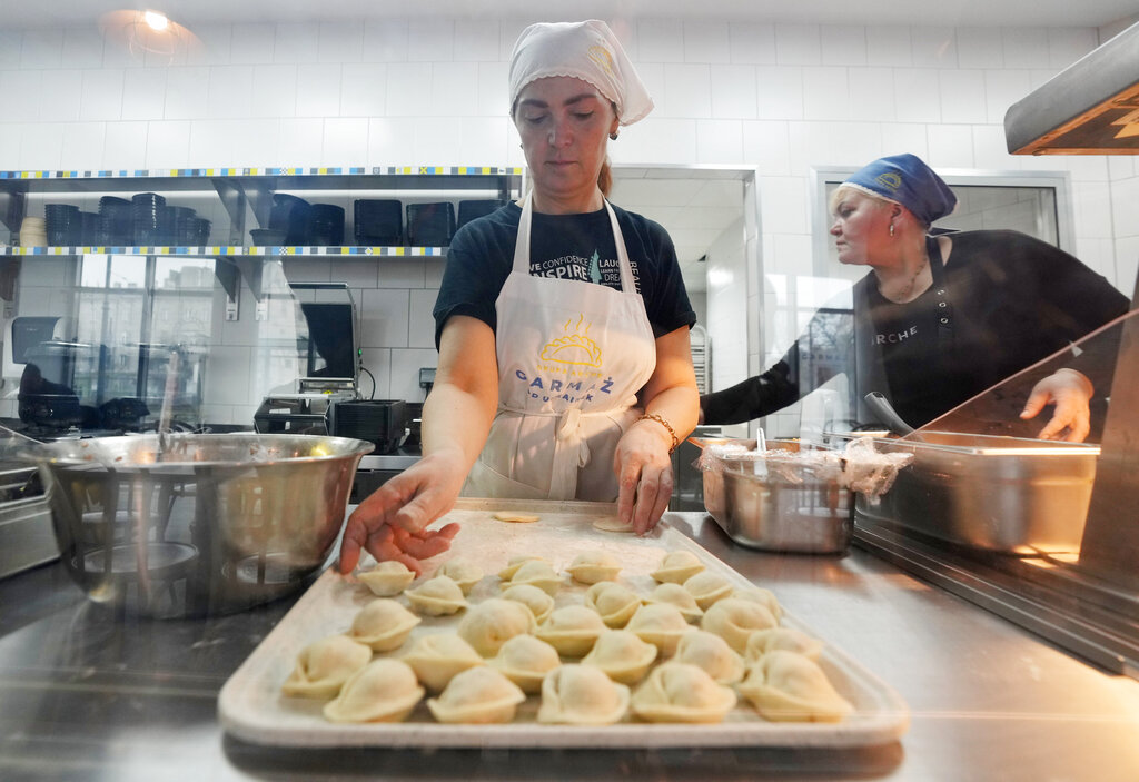 1 in 4 of Ukrainian refugees of working age are now legally employed in Poland