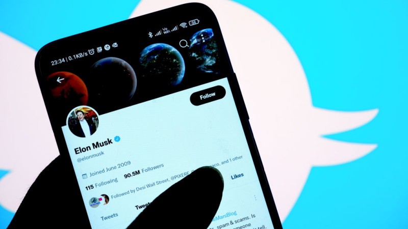 AP Suggests Elon Musk is a Hypocrite For Supporting Free Speech But Using it to “Attack” His Critics