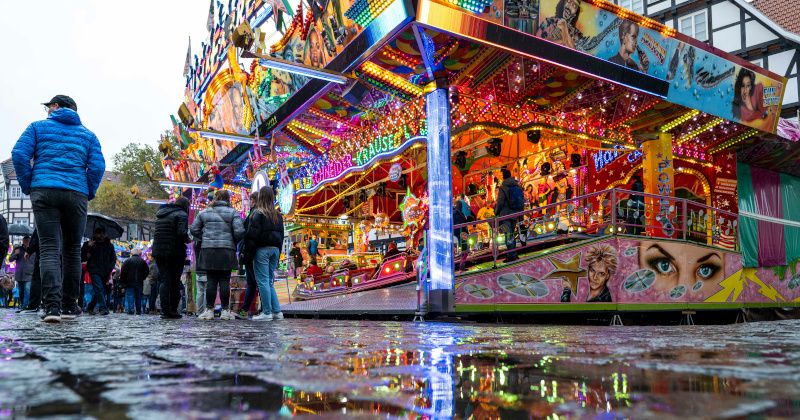 Germany: Man Killed During Dispute Between Father, Son and Armed 'Foreigners' at Fair