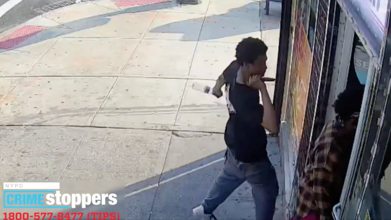 Shock Video: Teen Girl Stabbed in Back by Random Attacker – NewsWars