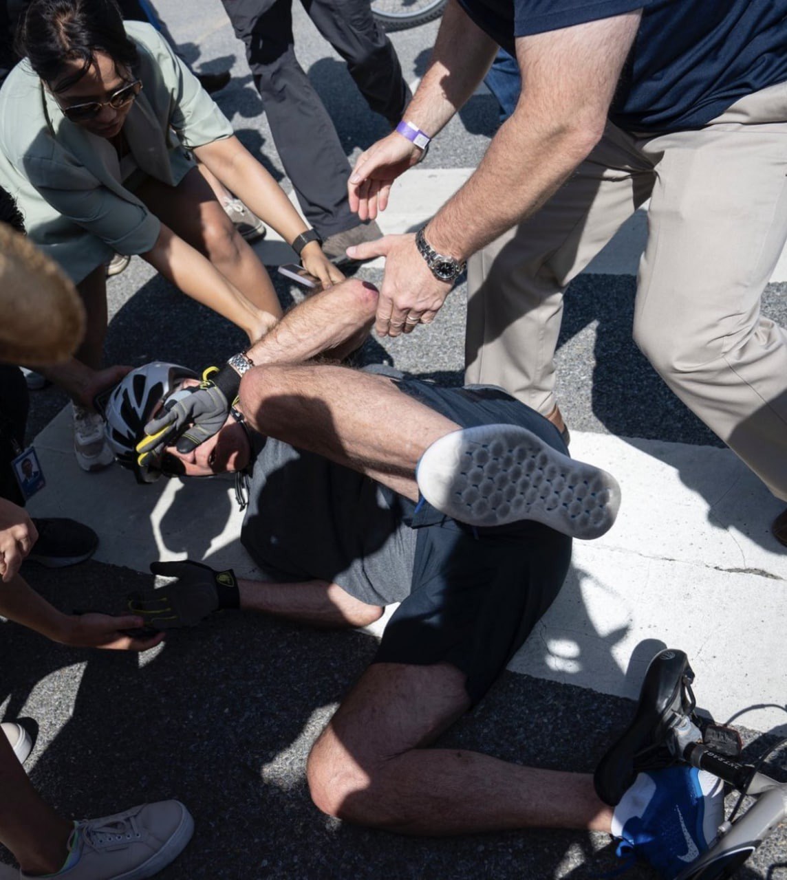 More questions about Biden after his fall and escape from journalists – World-Signals News