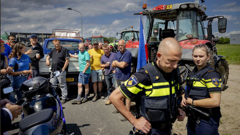 Video: Dutch Police Shoot At 16-Year-Old Driving Tractor, Arrest 19 People At Farmer Protests