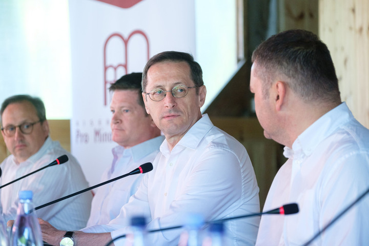 'Europe is weakened by its own sanctions,' says Hungarian finance minister