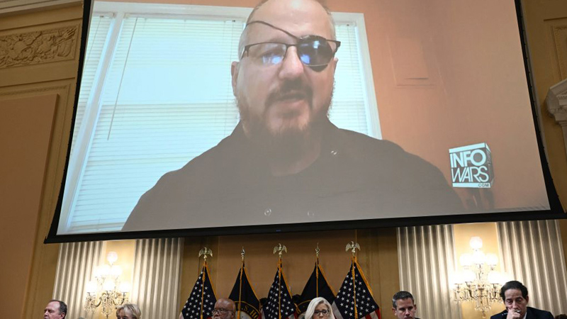 Oath Keepers Founder Stewart Rhodes Wants to Give Jan. 6 Testimony Live