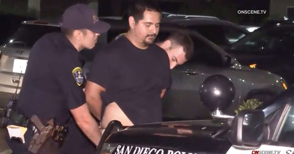 Amber Alert, Plea for Help at 7-Eleven, Lead Police to Rescue Mom, Baby Near Border