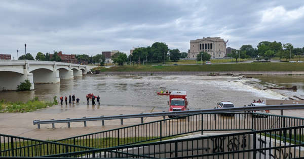 Man remains missing in Great Miami River
