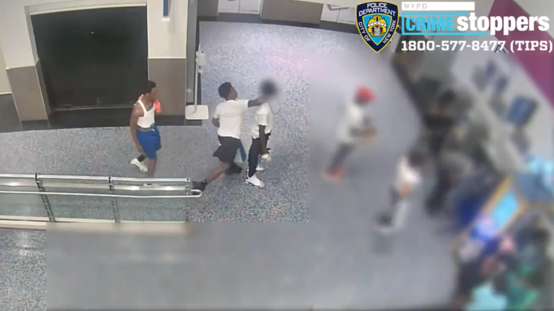Shock Video: Man Seriously Injured in ‘Knockout Game’ Ambush – NewsWars