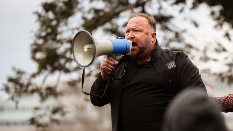 Video: Alex Jones Is The Test Case To End American Freedoms
