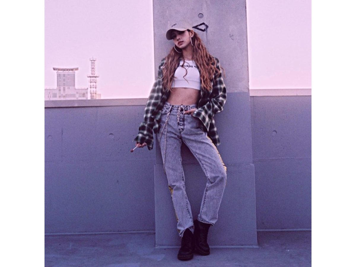 Synthesize how to coordinate gen z fashion trends 2022, dynamic style and personality - Musicdope90s.com
