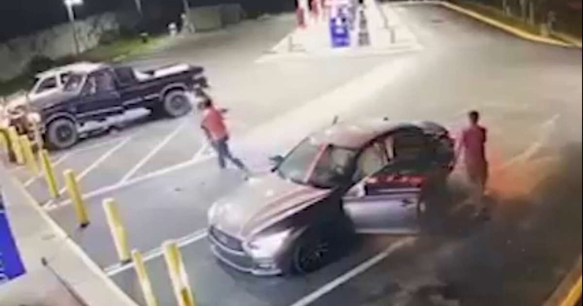 Florida gas station shootout caught on video