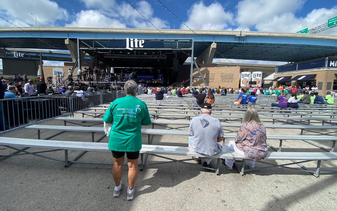 MORE Photographic PROOF The Election Was STOLEN! Biden Speaks to Union Workers on Labor Day - Hardly Anyone Shows Up! » Sons of Liberty Media