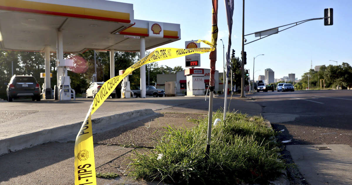 Black teenager fatally shot by St. Louis police who claim he had a gun