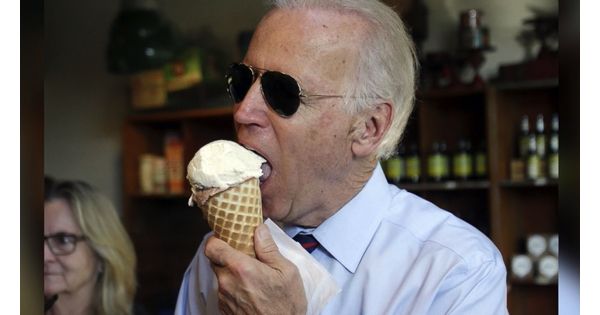 Joe Biden puts those awful inflation numbers into perspective by peeing on our legs and telling us it’s raining – twitchy.com
