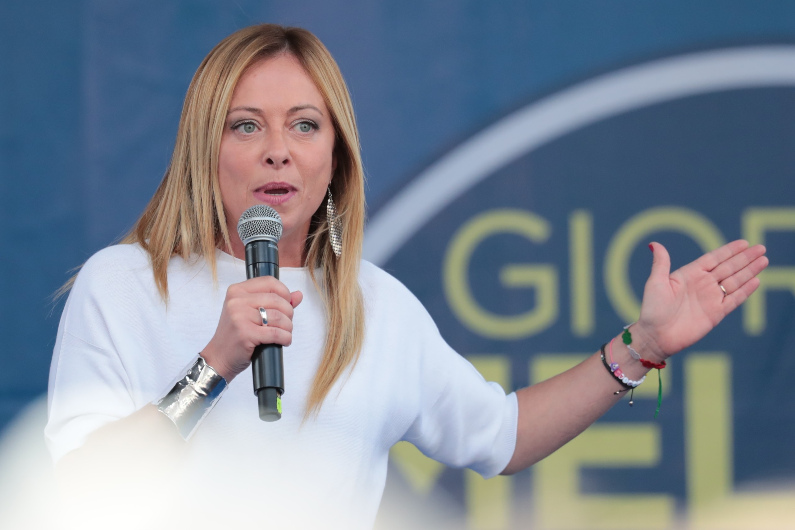Meloni on course to become Italy’s PM despite demonization by left and thinly veiled threats from the EU