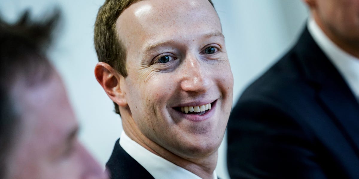 Zuckerberg Bets All on Metaverse so He Can Control Everything