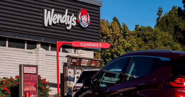 The Most Karen Moment Ever Caught On Tape At A Wendy's Drive Thru
