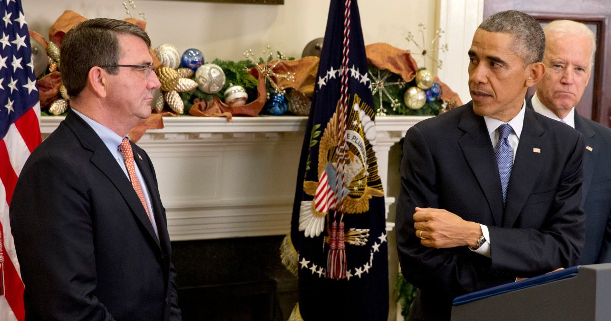 'So Sudden and So Devastating': Obama Administration Secretary of Defense Dies of 'Cardiac Event'