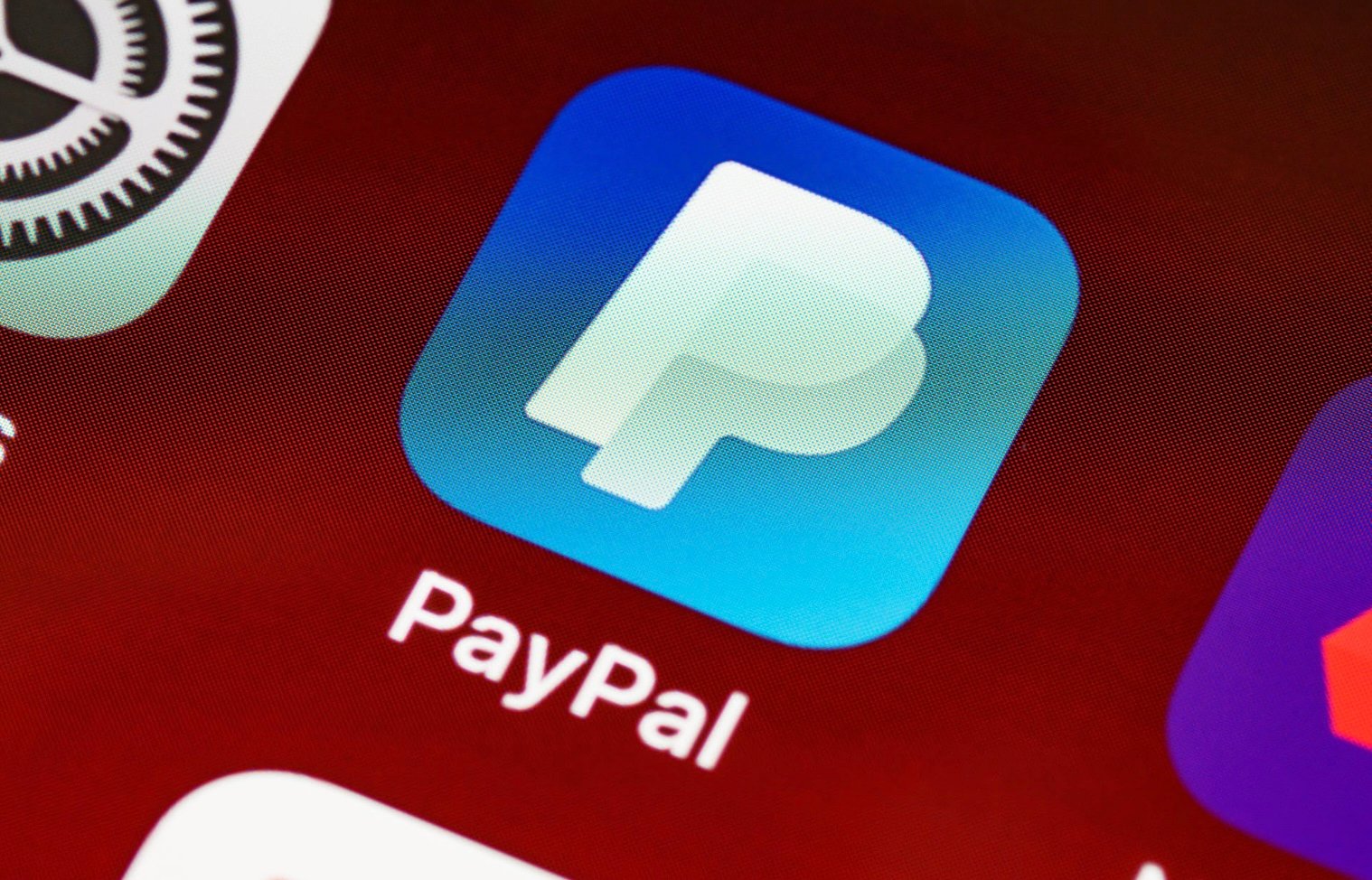 Following a Surge of Online Calls to Close PayPal Account, Several Users are Reporting Closing Issues