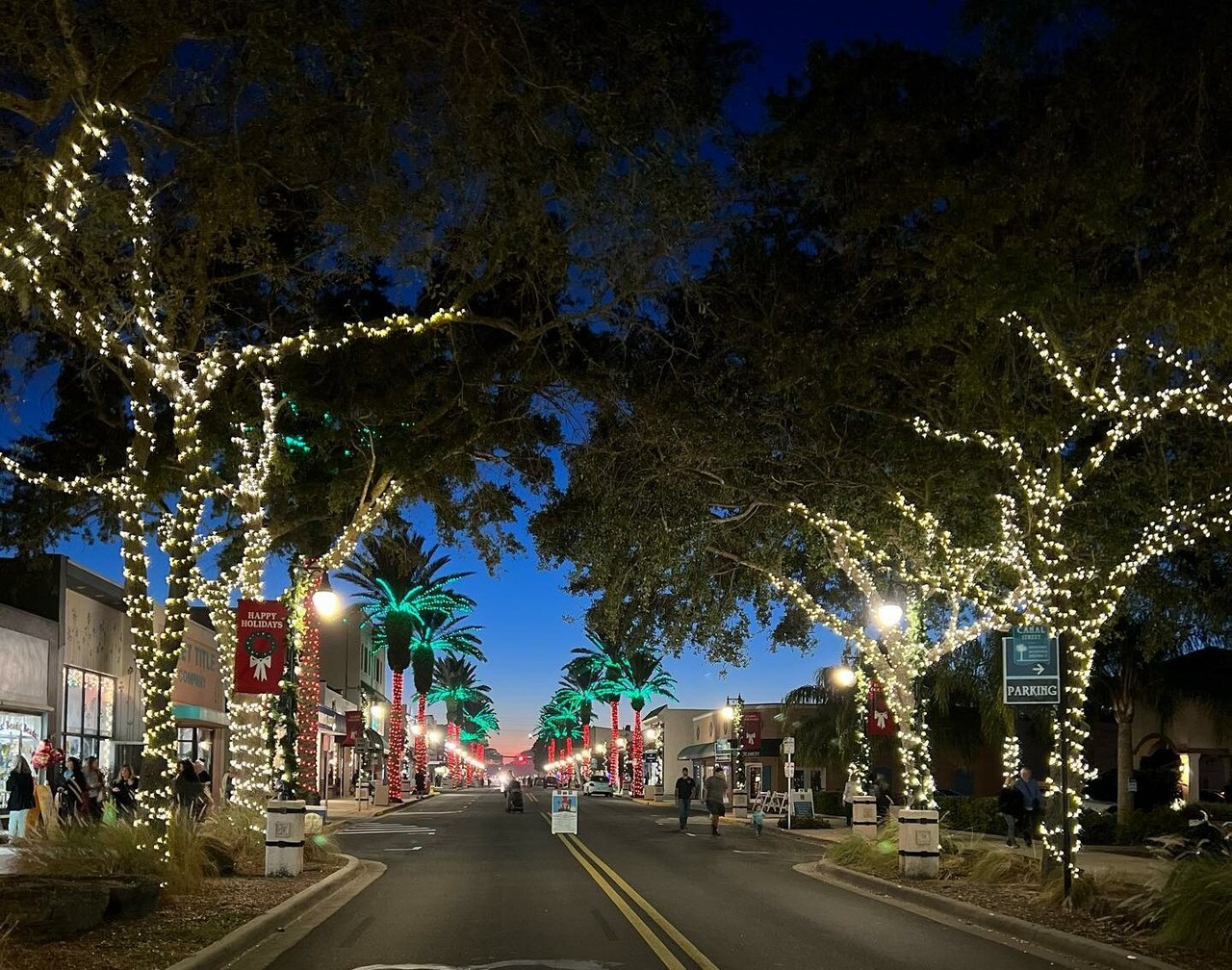 Visit New Smyrna Beach, Florida, During Christmas