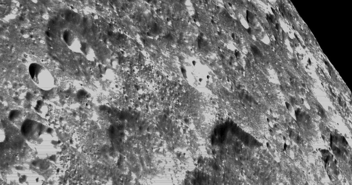 NASA’s Orion capsule captures gorgeous close-up pictures of the moon