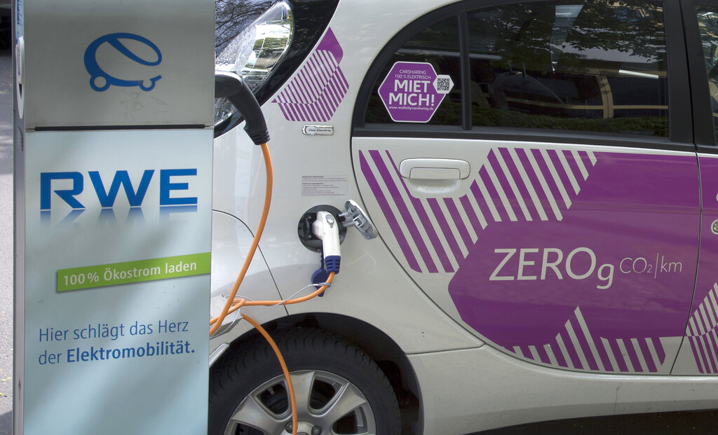 EU nations agree to ban internal combustion cars by 2035