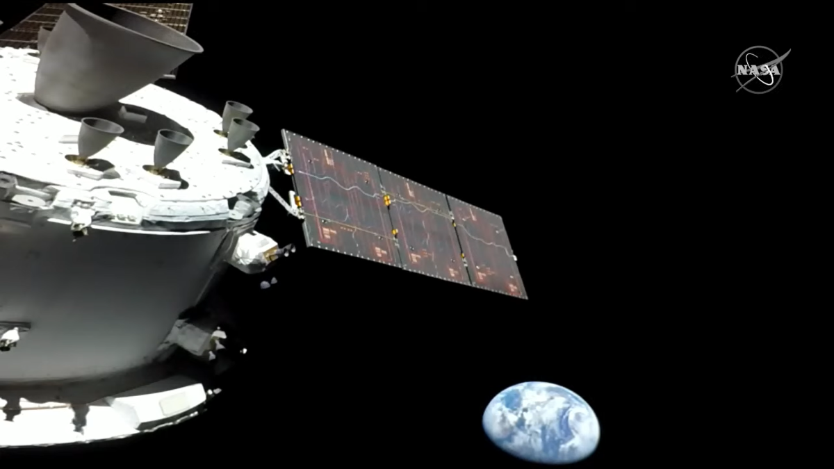 Artemis 1's Orion capsule fires engine for 1st time on way to the moon | Space