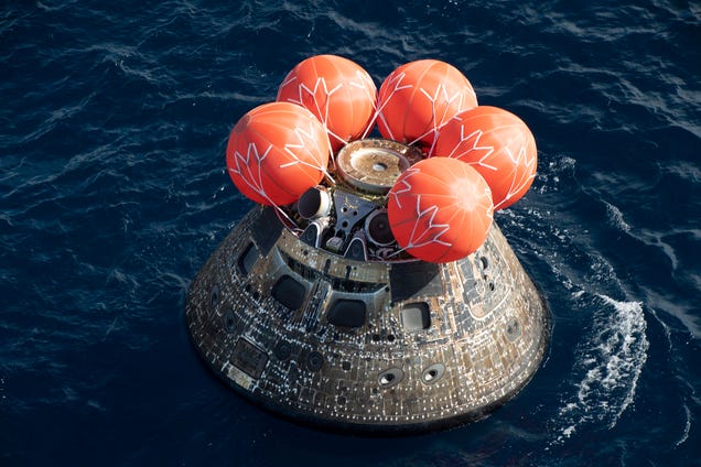 See the Best Images from the Thrilling Artemis 1 Splashdown