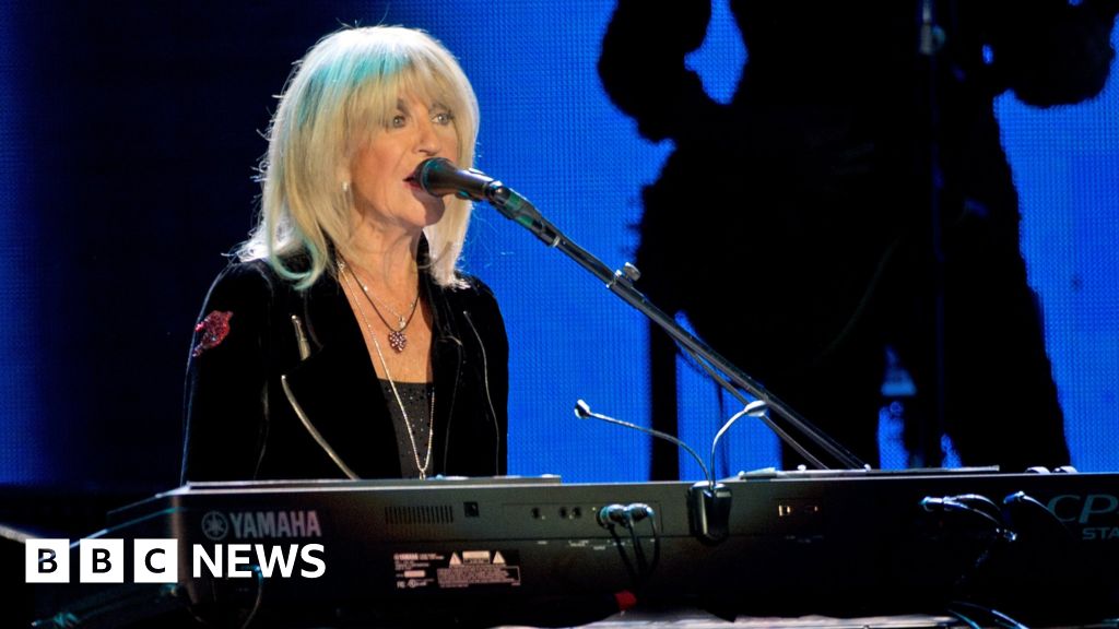 Christine McVie, Fleetwood Mac singer-songwriter, dies aged 79 - BBC News