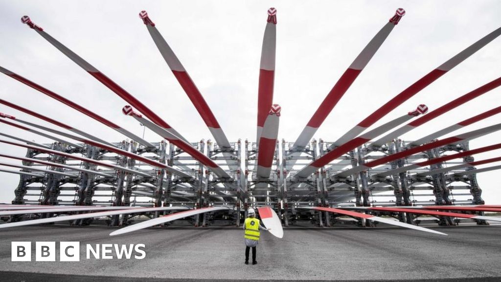 Industrial espionage: How China sneaks out America's technology secrets - BBC News