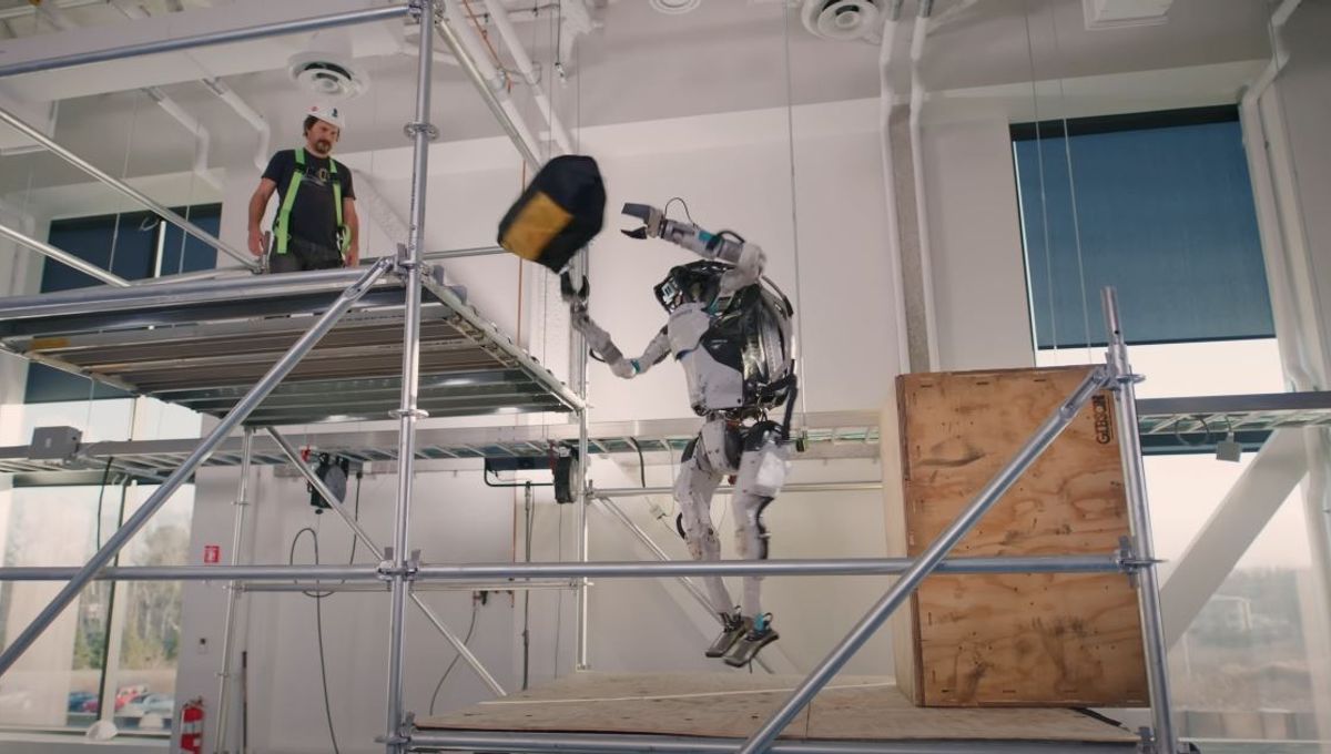 Boston Dynamics Shows Incredible Video Of Robot 