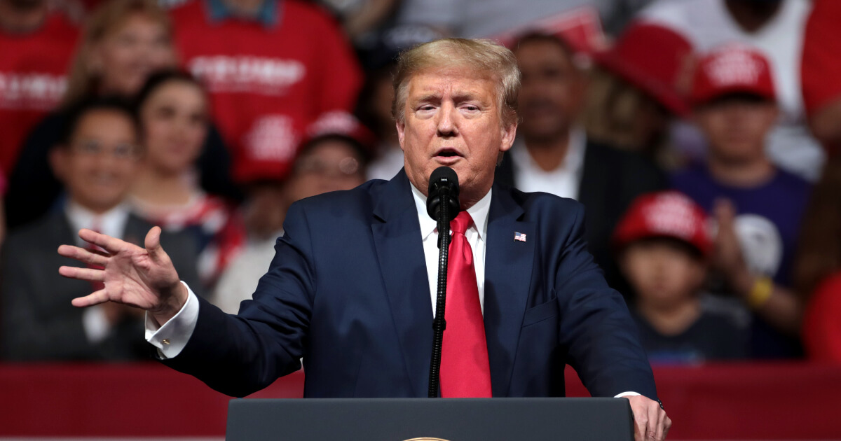 Trump Rally Goes Silent After He Attempts to Mock DeSantis
