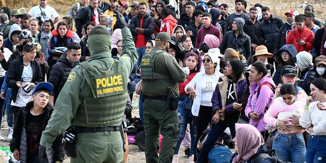 YubNub News        | White House rages after federal judge blocks release of migrants without court dates: 'Sabotage'