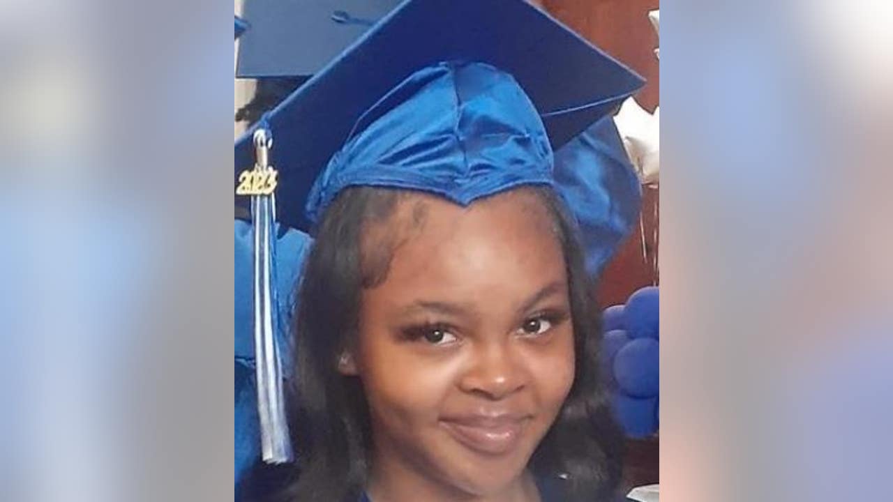 Syniah Hall-Smith: Girl, 14, reported missing from Englewood