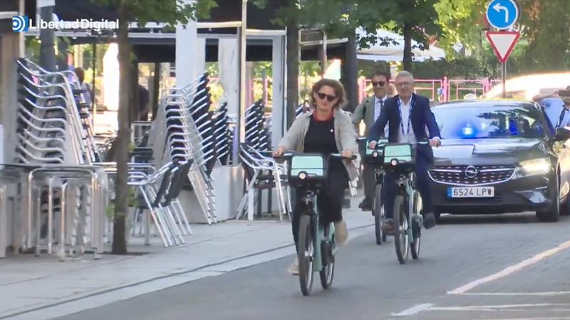 Hypocrisy: Spanish Energy Minister Rides Bike to Climate Summit After Traveling Via Limo, Private Jet