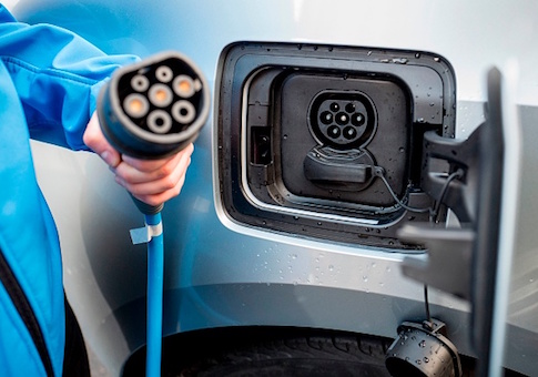 YubNub News        | Electric Cars Might Not Even Lower Carbon Emissions, Report Finds