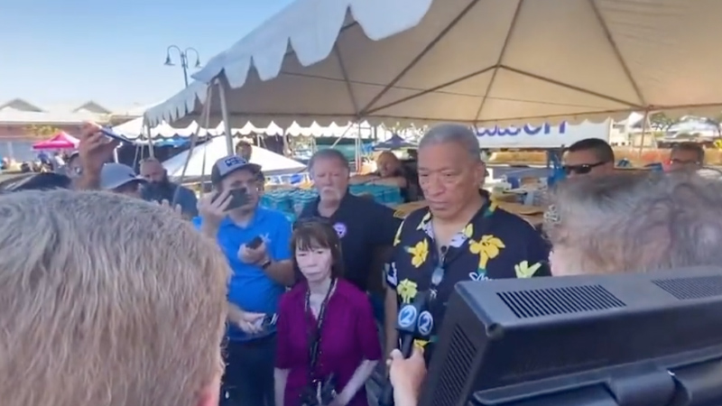 Maui Mayor Tries to SHUT DOWN Press Conference After Man Asks, “How Many Children Are Missing?”