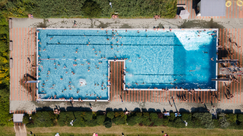 Syrian ‘Youth’ Suspected of Sexually Assaulting Children at Pool in Germany