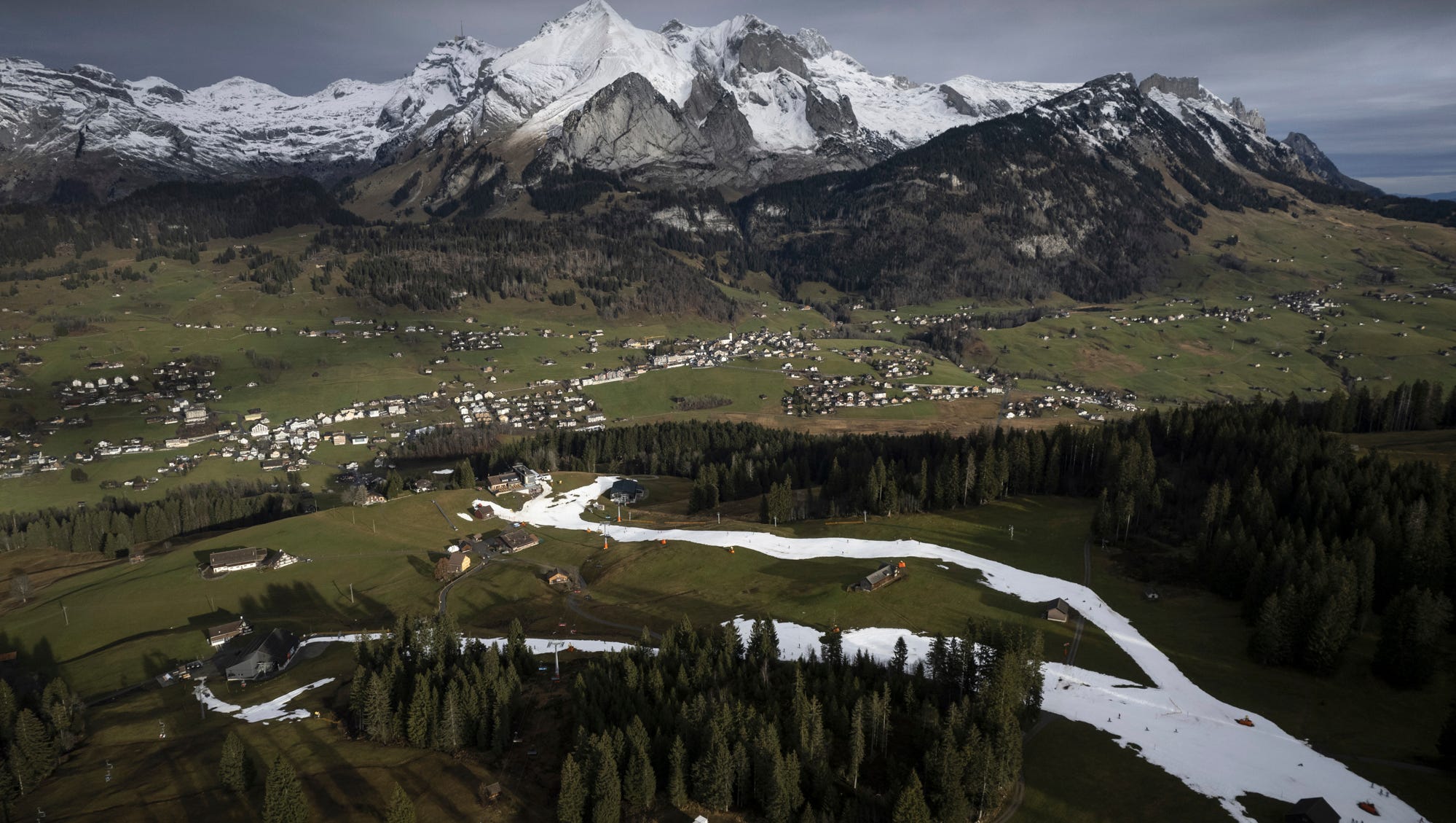 Remains of German climber missing since 1986 uncovered in Switzerland