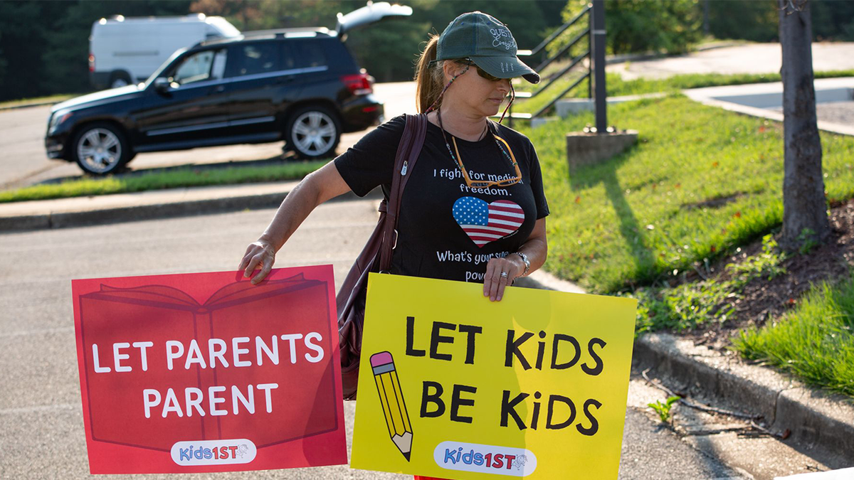 YubNub News        | Calif. teachers union calls school board members who back telling parents of kids’ transgenderism 'extremists'
