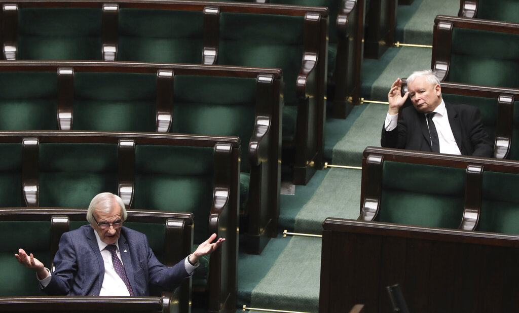 Poland's liberal-centrist election winners may have trouble forming a government, says senior PiS MP