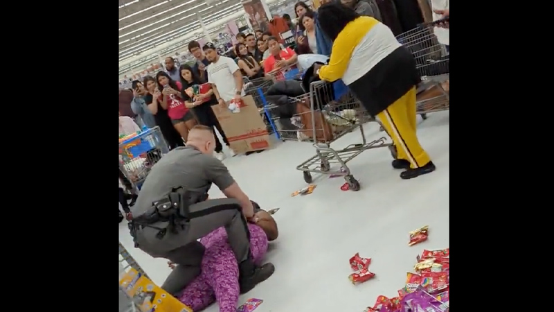 Black Female Shoplifter Caught Red-Handed, Arrested, Handcuffed While Screaming: ‘Walmart Is Racist!’