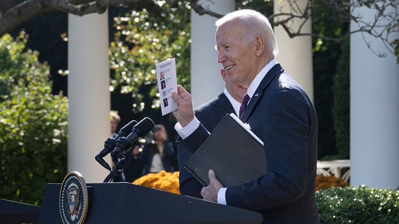 Biden Uses Cheat Card AGAIN To ID Only Two Pre Approved Reporters With Questions