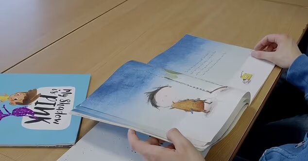 Utilizing transgender teddy bears to educate 10-year-olds sparks controversy | Voice of Europe