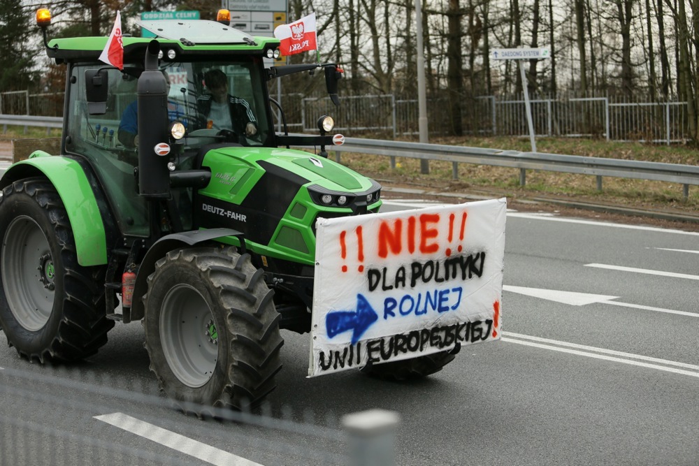 PM Tusk moves to crush Polish farmer protests at Ukrainian border