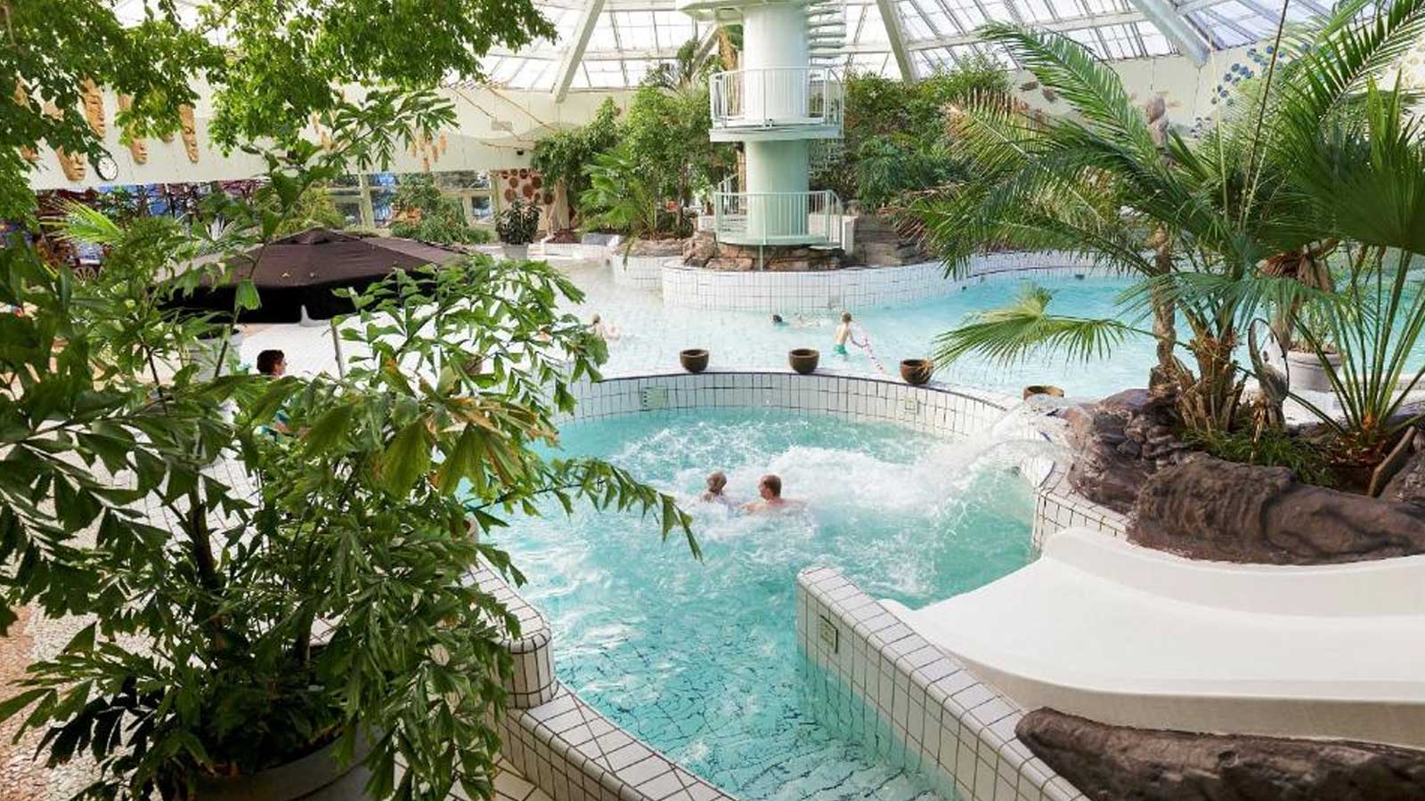 Netherlands: Wilders calls for immediate deportation of Syrian asylum seeker accused of groping 4 small girls in Dutch swimming pool resort
