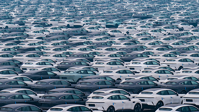National Highway Traffic Safety Administration Mandates New Cars to Have Automatic Braking Systems
