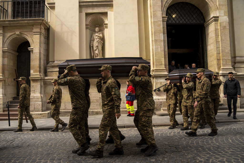 Ukraine offers amnesty to convicts willing to head to the front line