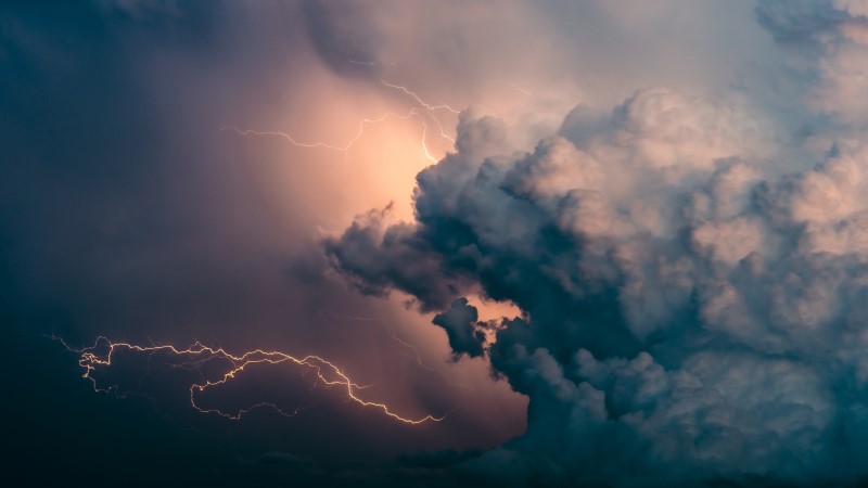 Over 600,000 Texans Lose Power Near Dallas As ANOTHER Huge Storm Rips Through America