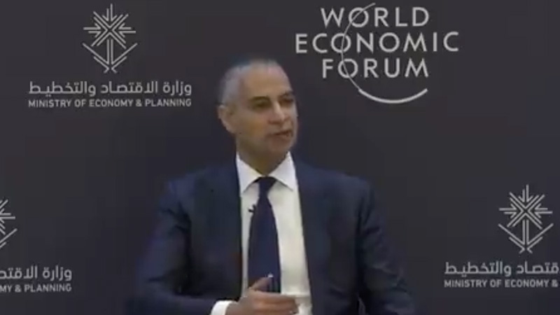 Central Banker Tells WEF That Covid Helps With The Transition to a Cashless Society