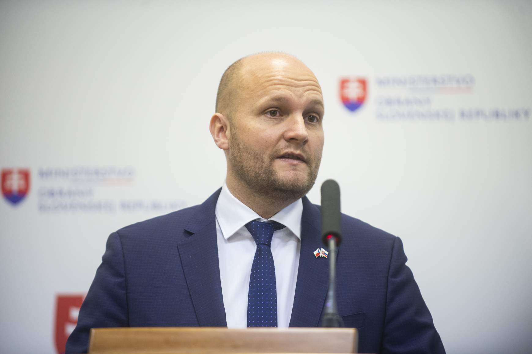 'Treason' – Slovak defense minister says his predecessor betrayed nation by transferring jets to Ukraine, files criminal complaint